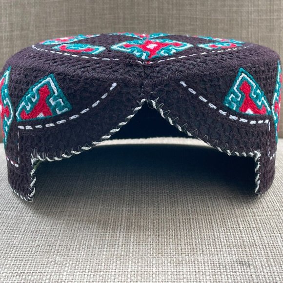 Men Hat Sindhi Round Cap Hat Front Cut Traditional Cultrual Embroidery Hat - Picture 7 of 10